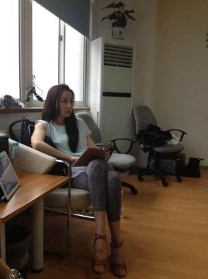 　　近日，萧蔷在《十足女神范》节目中遭男嘉宾挑衅而晒素颜照的视频和照片在网络疯传，素颜的萧蔷可见保养得甚好。一直质疑萧蔷整容的传言被女神一举攻破。