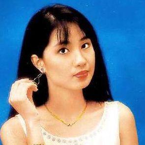 吴镇宇老婆王丽萍年轻模样