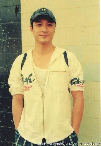 吴镇宇年轻阳光