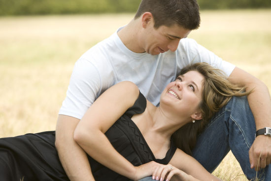 他喜欢枕在你的腿上(图片来源：华盖)