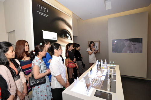 产品展示台上的皇牌畅销产品