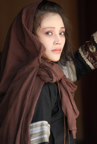 姜女郎孔维:大嘴女孩的唇妆攻略(组图)(6)