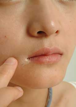 粉底熨平嘴角细纹妆就无痕岁月组图2