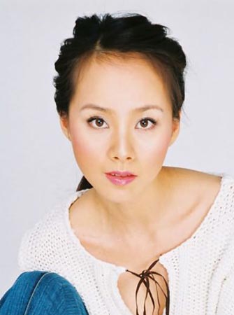 组图:明星发型 何琳13款亮丽秀发惊艳百变(10)