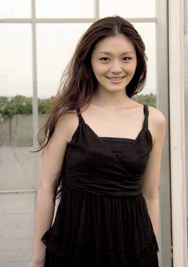 组图:素颜大s 酷似18岁小女生(11)