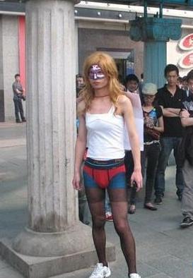 内衣内裤外穿法(图片来源：网络)