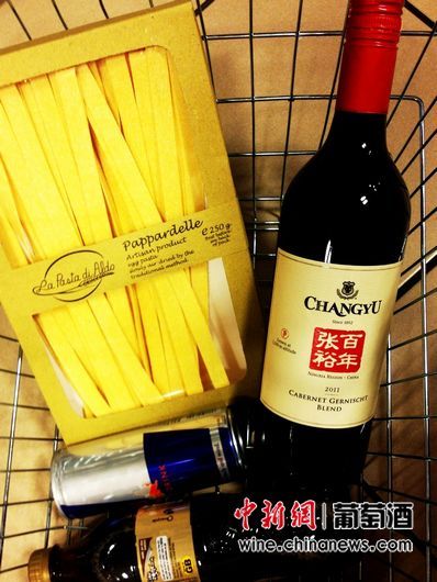 如何优雅开启葡萄酒