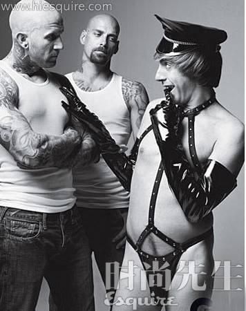 深藏不露的T-back