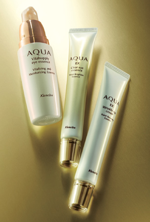 aqua眼部护理产品