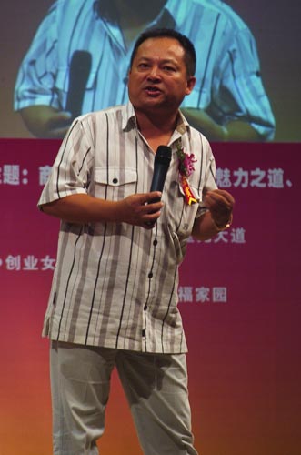 卓越的战略资源整合专家石岩