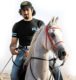 拉登儿子不满婚姻受到过多关注2