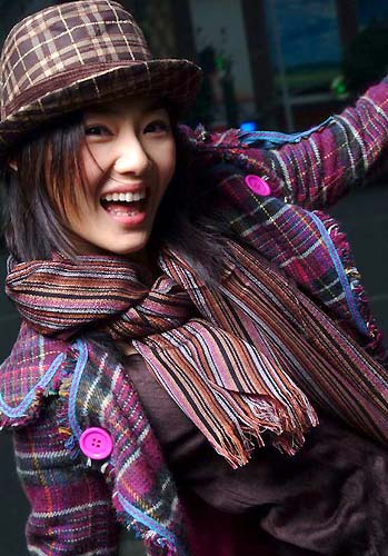 组图:美女主播赵靓写真(2)