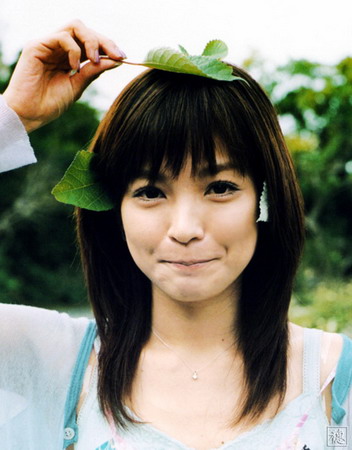 组图日本女星夸张可爱表情45