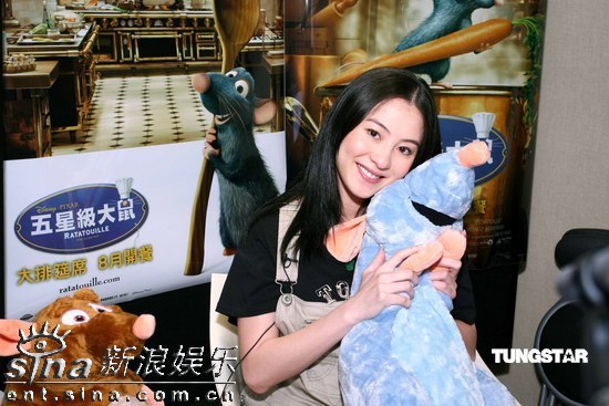 张柏芝(新浪女性配图,来源:tungstar)不过张柏芝即使挺着大肚子还是