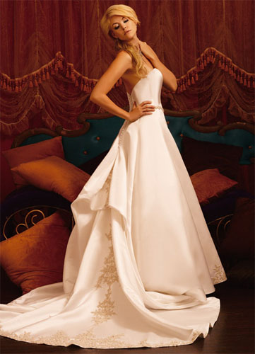 进入下一页   温妮 婚纱是winnie lee推出的以自己名字为品牌的婚纱