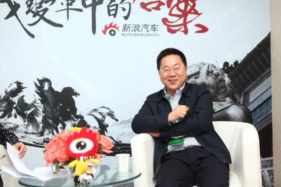 江淮汽车股份有限公司副总经理严刚先生做客新浪汽车访谈间