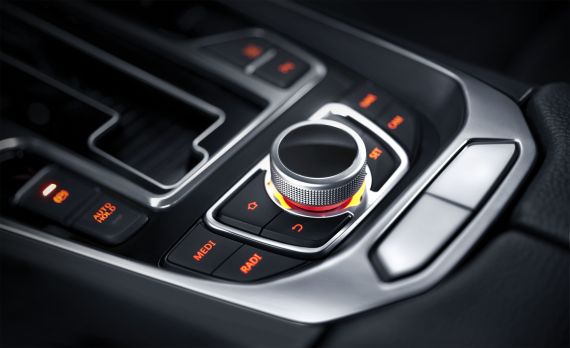 吉利GC9高清内饰曝光 配置丰富实用