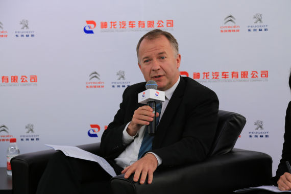 神龙公司执行副总经理 穆浩然先生