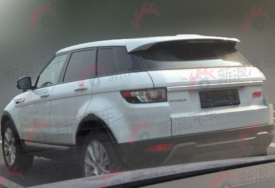 原滋原味 奇瑞捷豹路虎揽胜极光实拍谍照