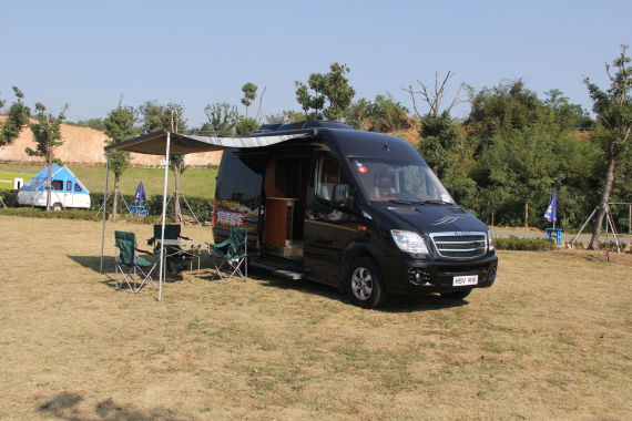 海格轻客H5V自行式B型房车