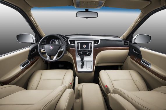 富有时代气息的双色内饰