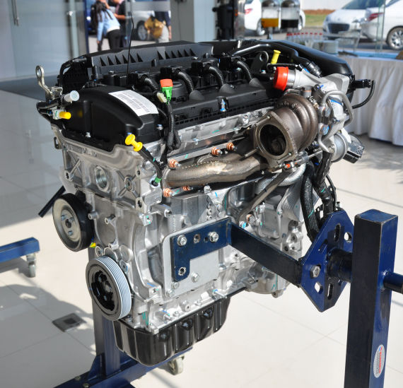 标致1.8THP发动机