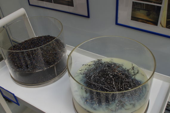 干式加工与湿式加工废料对比