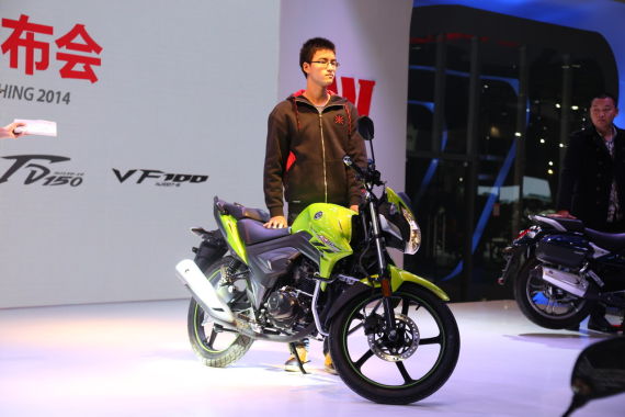 豪爵新车发布现场 图为KA125