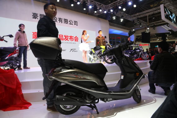 豪爵新车发布现场 图为VF100