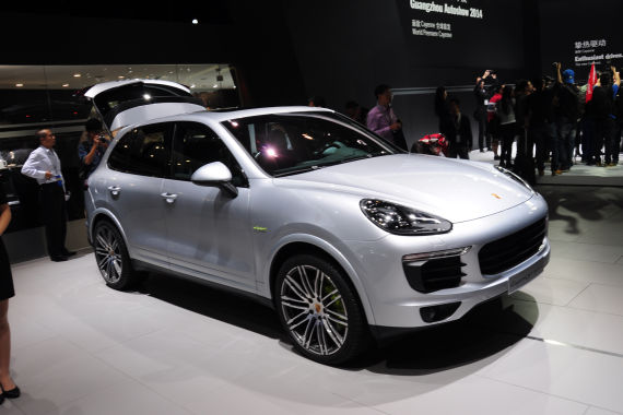 保时捷新卡宴上市 售价97.2-221.4万元