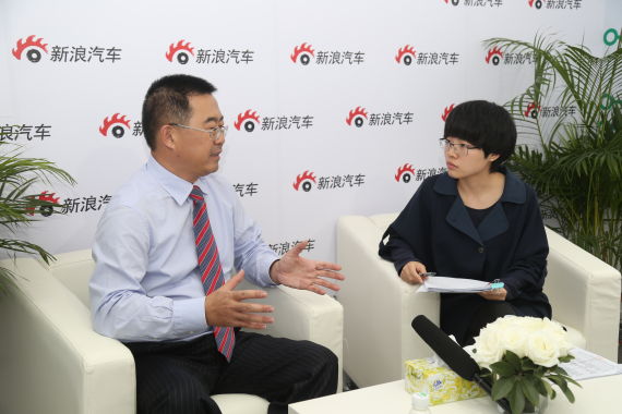新浪汽车对话东风日产乘用车公司副总经理 任勇