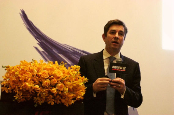 胡润介绍调查结果