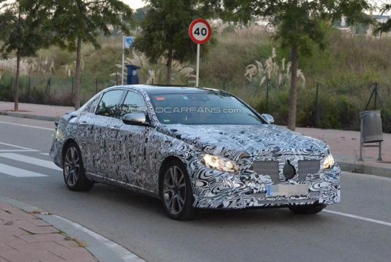 全新奔驰E级最新谍照曝光 2016年上市