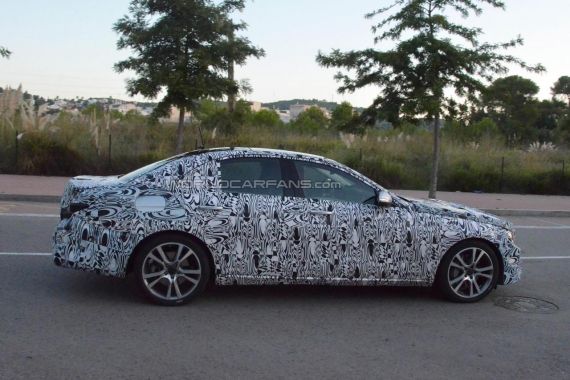 全新奔驰E级最新谍照曝光 2016年上市