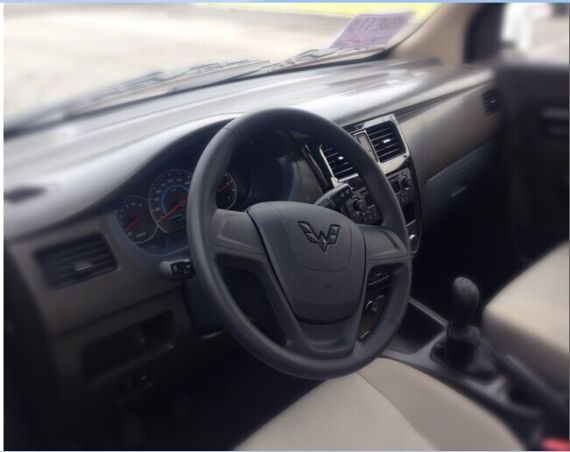 五菱宏光V方向盘