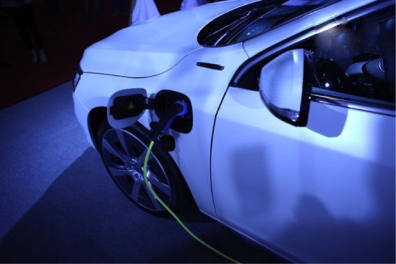 沃尔沃发布便携太阳能充电站 造型前卫