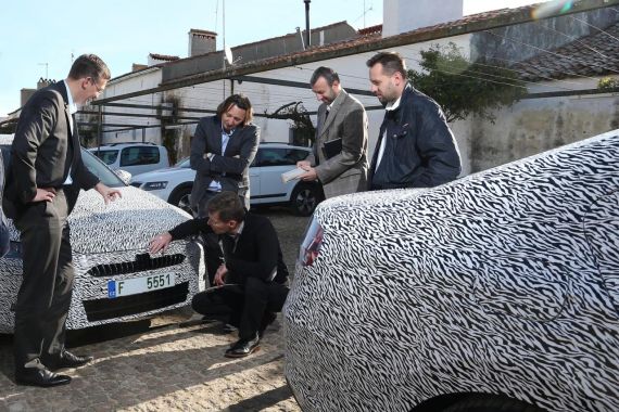 全新斯柯达速派预告图发布 日内瓦首发