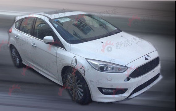 改款福克斯两厢运动版