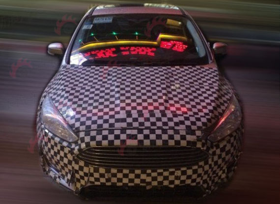 改款福克斯低配三厢版