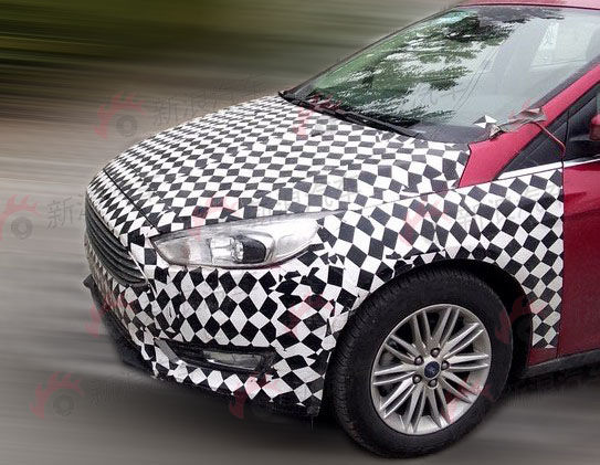 改款福克斯高配三厢版