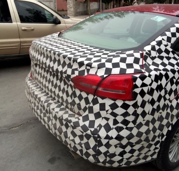 改款福克斯高配三厢版