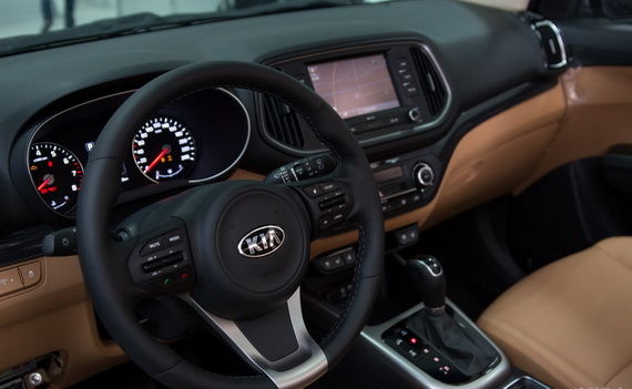 KX3谍照(方向盘)