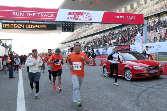 全新奥迪A3 Sportback e-tron车型担任比赛引导车 全程以纯电动模式行驶