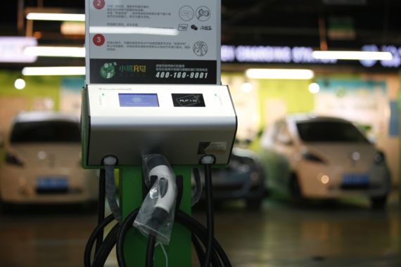 新建充电桩与荣威E50