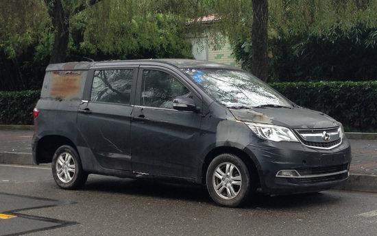 长安全新小型MPV曝光