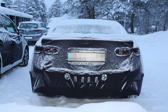 新一代现代Elantra谍照曝光 配置提升