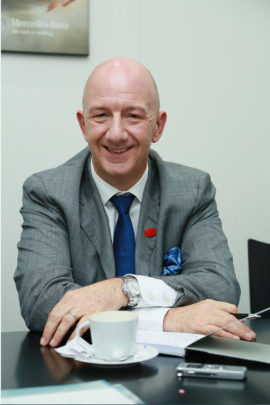 1、北京梅赛德斯-奔驰销售服务有限公司总裁兼首席执行官 倪恺先生