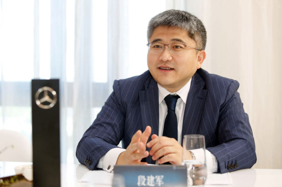 北京梅赛德斯-奔驰销售服务有限公司销售与市场营销执行副总裁 段建军