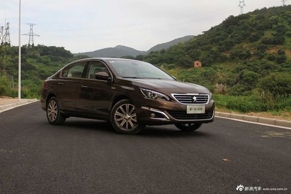 东风标致408 1.2T车型上市 售价15.17万