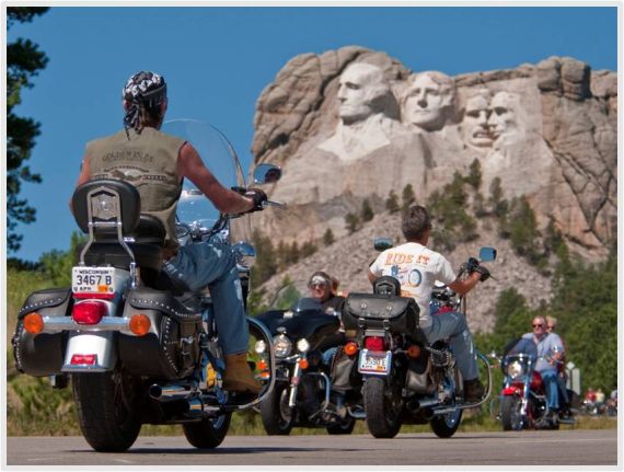 每一个来斯特吉斯朝圣的哈雷人都有着不同的感受。